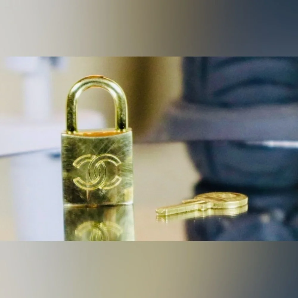 “Host Pick” CHANEL VTG Authentic Padlock & Key Set Rare
